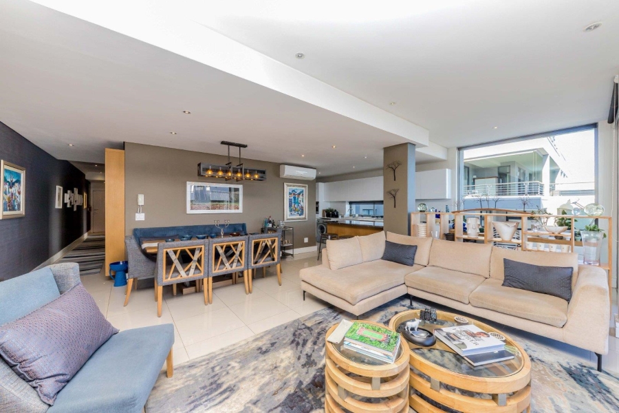 2 Bedroom Property for Sale in Sea Point Western Cape